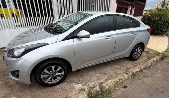 HYUNDAI HB20S 1.6 COMFORT STYLE 16V FLEX 4P MANUAL HYUNDAI HB20S 1.6 COMFORT STYLE 16V FLEX 4P MANUAL